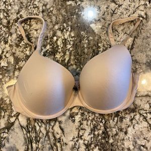 Victoria Secret Body by Victoria full coverage push up bra